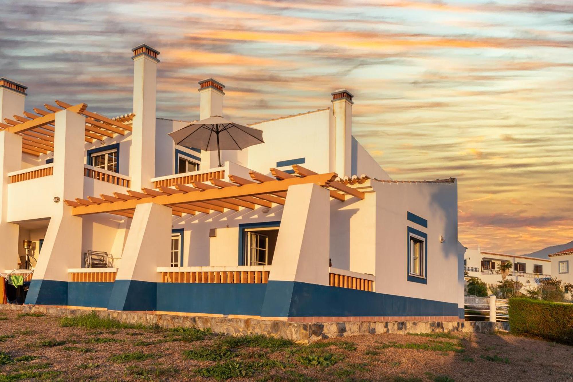 Sweet Home Arrifana // Beachhouse Praia da Arrifana Exterior foto
